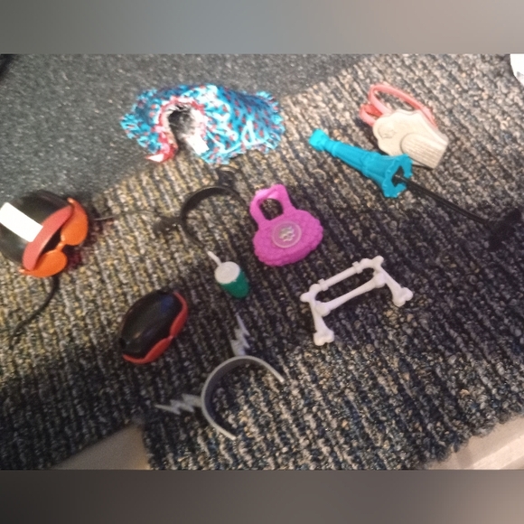 Monster High Freaky Fushion Ghoulia Yelps & Operetta + Zombie Scooter Bundle - Picture 10 of 11